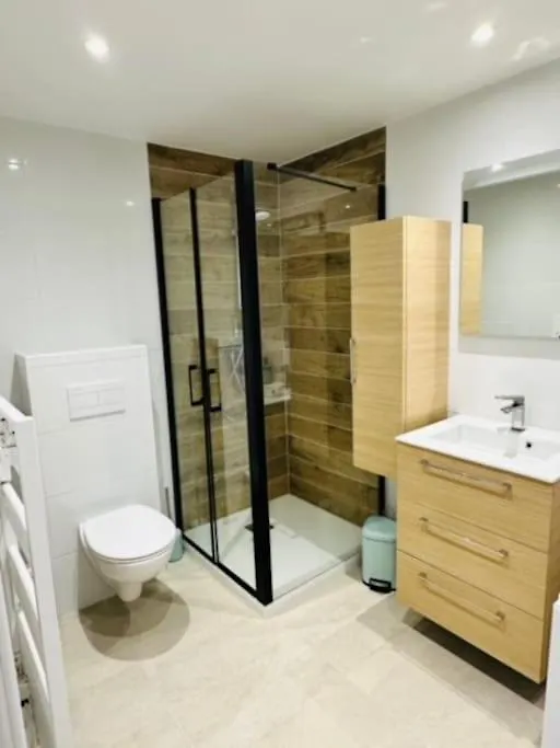 Апартаменты Joli Studio Dans Villa Nicoise Sur Les Collines Ницца Франция