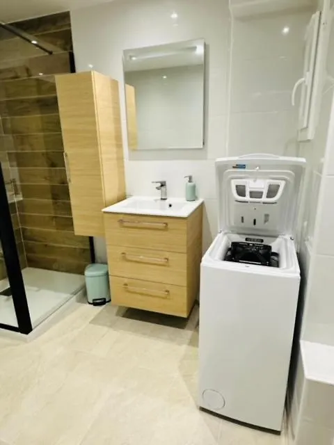 Joli Studio Dans Villa Nicoise Sur Les Collines Ницца Апартаменты